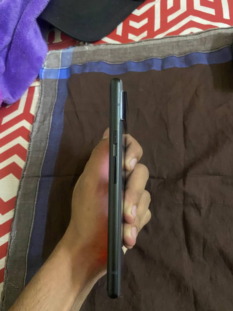Google Pixel 6 4