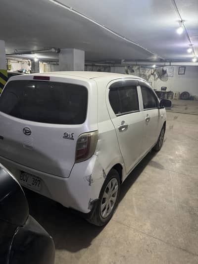 Daihatsu Mira 2011