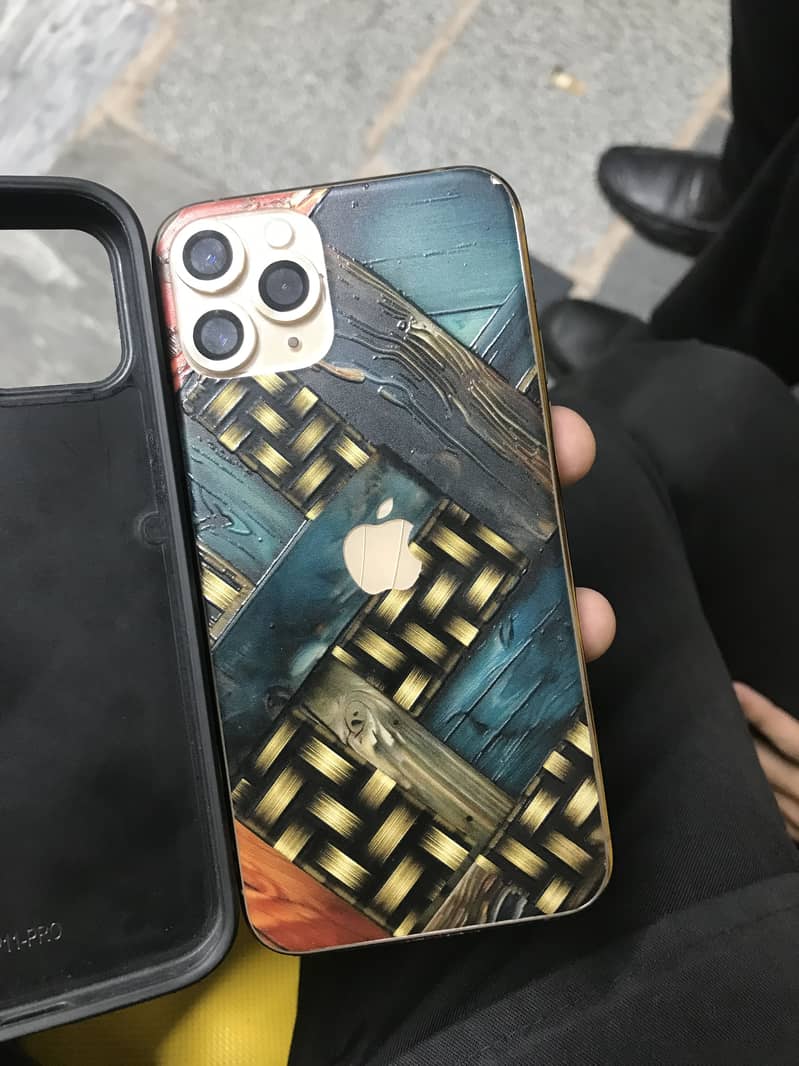 Apple iPhone 11 Pro 1