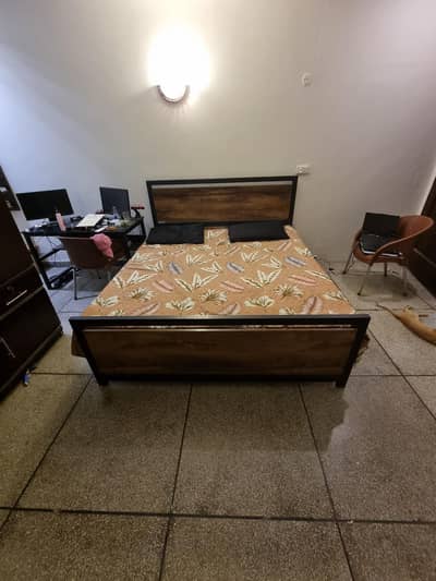 King Size Bed And Mattress Iron