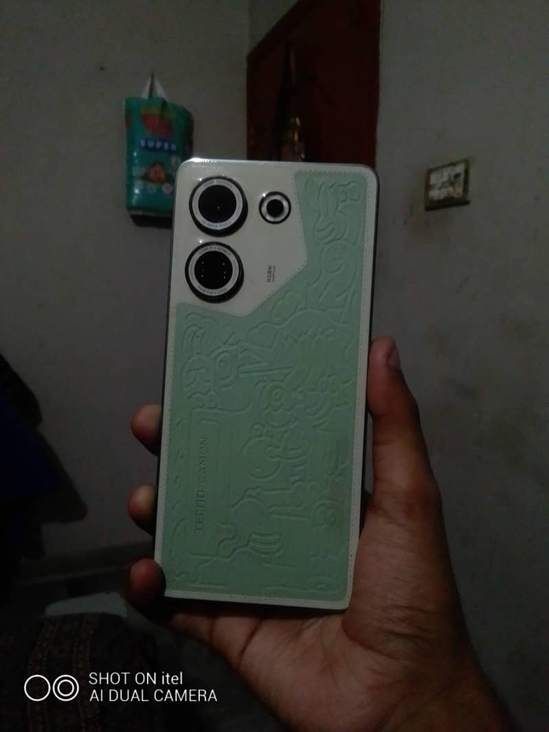 Tecno CAMON 20 0