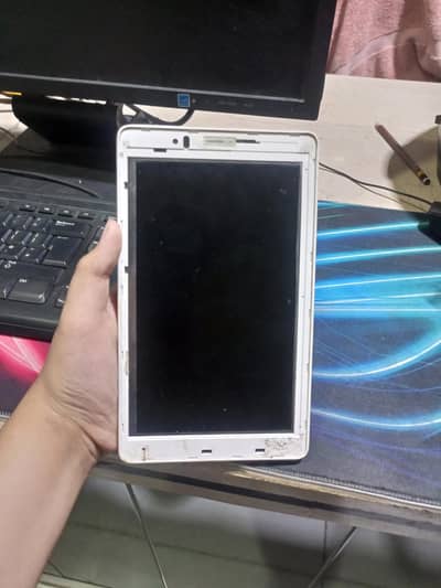 Qtab q400 1 GB ram 8gb ROM all okay