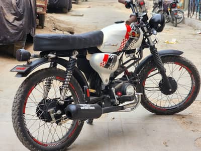 Modified cafe racer