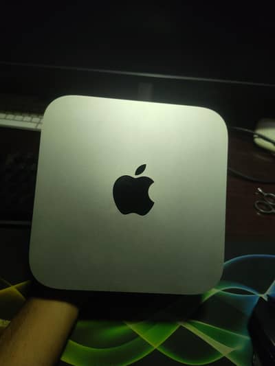 Mac Mini M1 with Monitor
