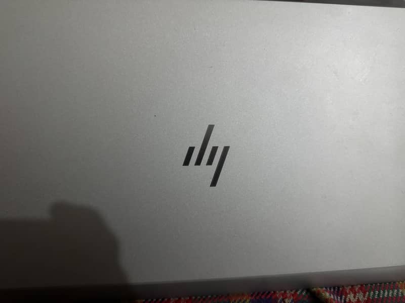 Laptop 0