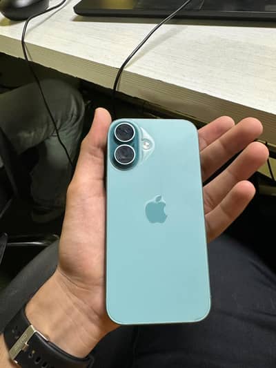 Apple iPhone 16