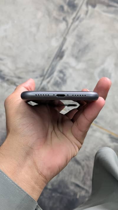 Apple iPhone 11