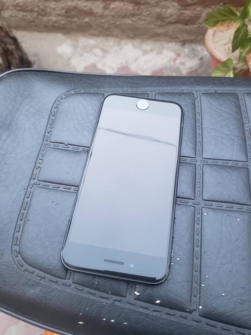 Apple iPhone 7 5