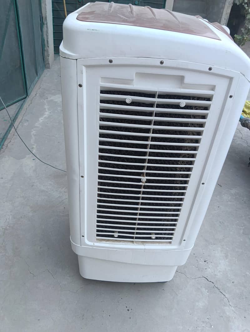 واٹر کولر برائے فروخت (بہترین کنڈیشن) 2