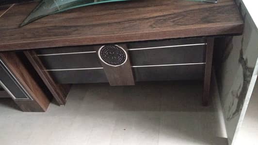 office table and 2 chair with 1 boss chair
