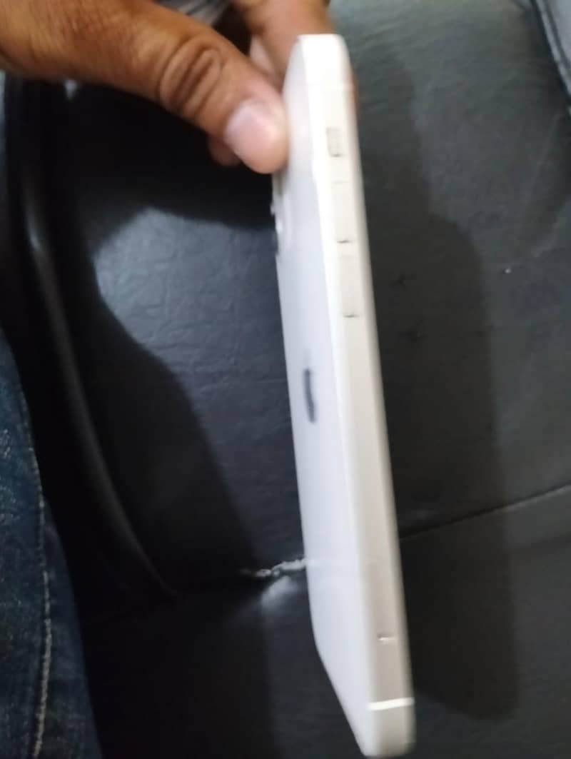 Apple iPhone 12 3