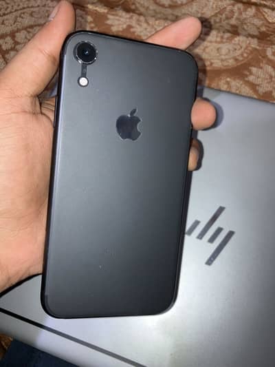 I phone xr 65 gb Dual Pta Approved