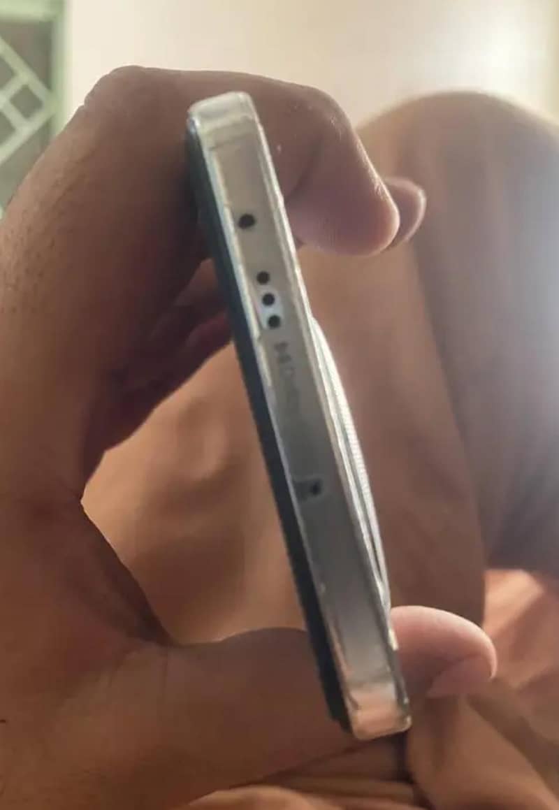 Tecno CAMON 30 1