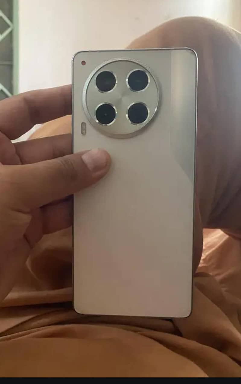 Tecno CAMON 30 2