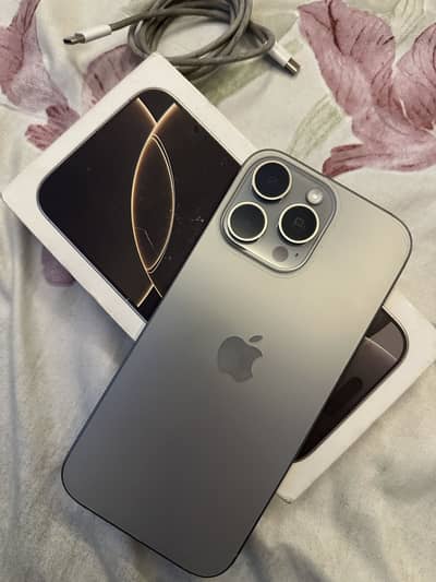 Apple iPhone 16 Pro Max