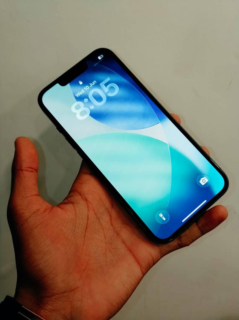 Apple iPhone 13 3