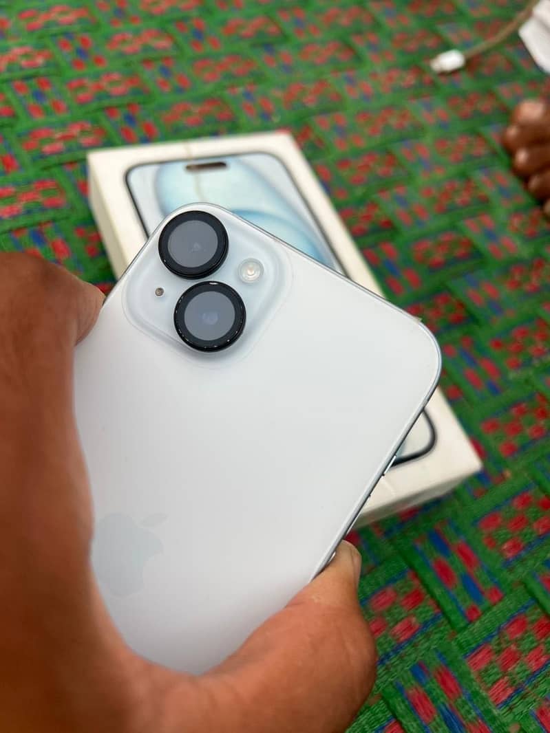 Apple iPhone 15 plus 5
