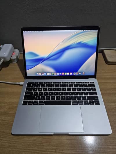 MacBook Pro 13" (2017) i5