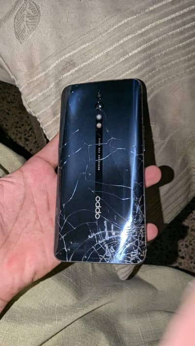 OPPO Reno Z 8/256 RS 17000