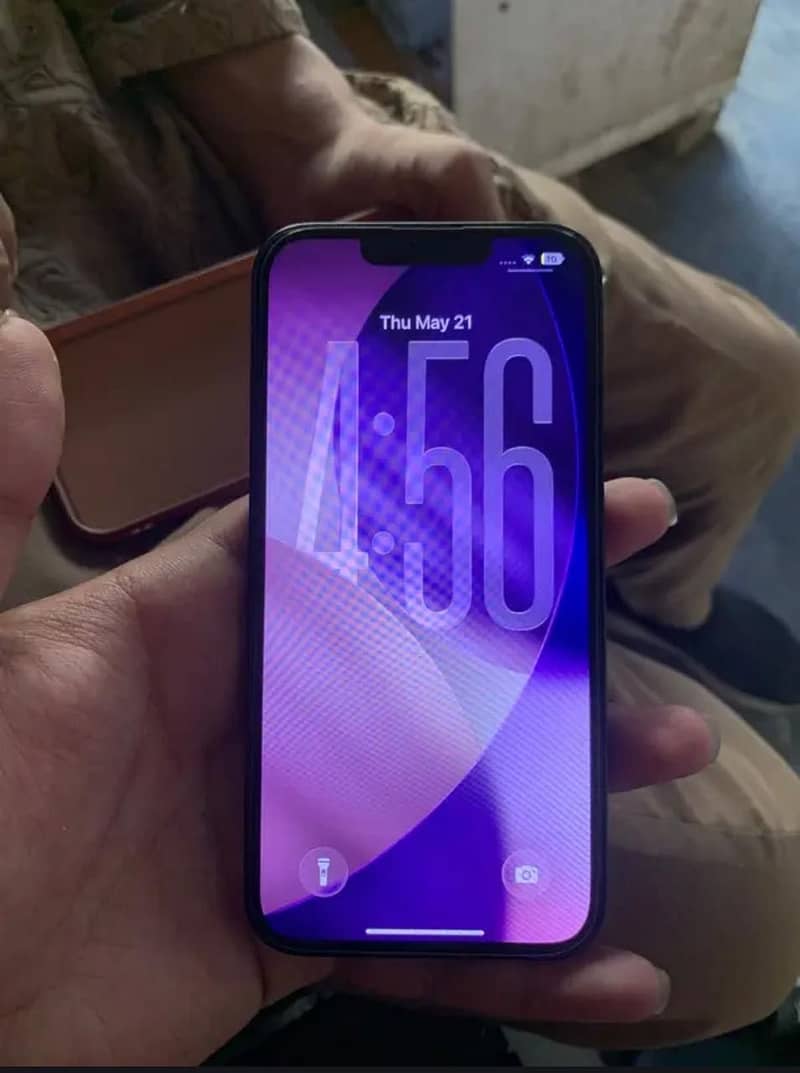 iPhone 13 1