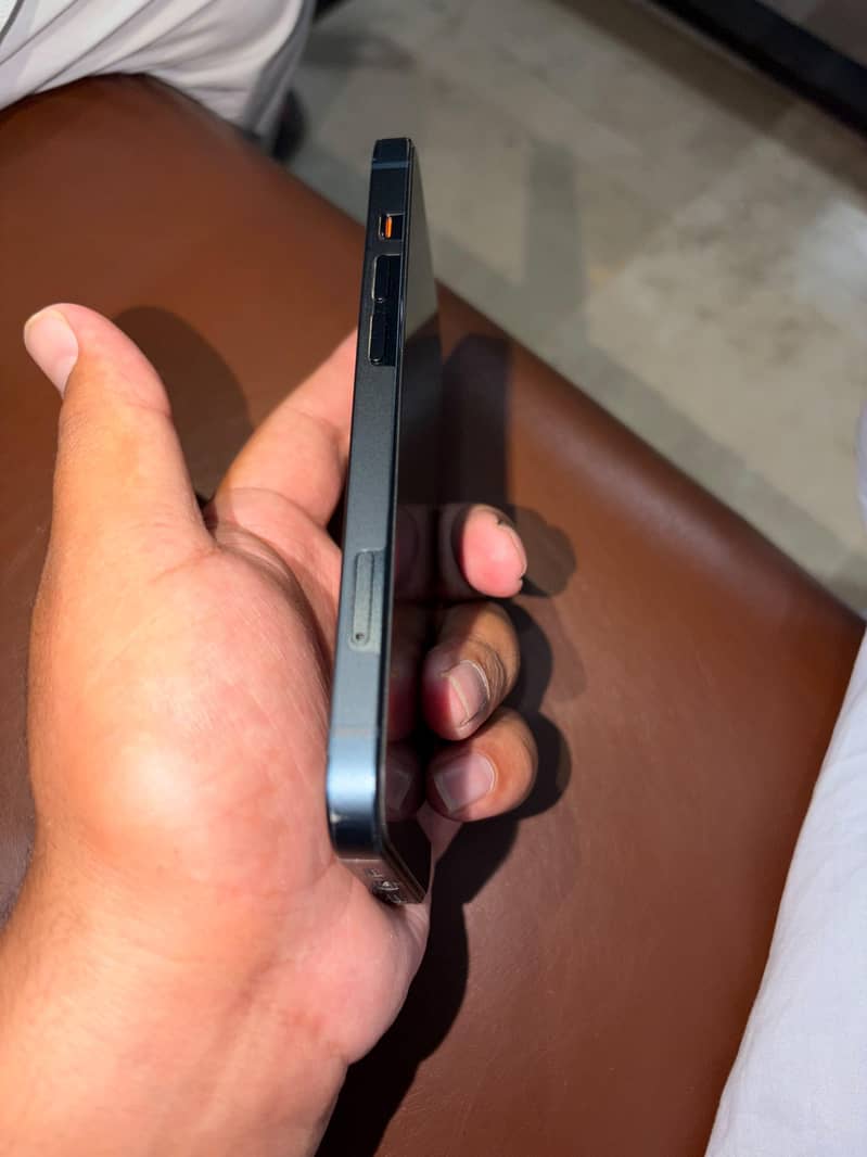 Apple iPhone 13 1
