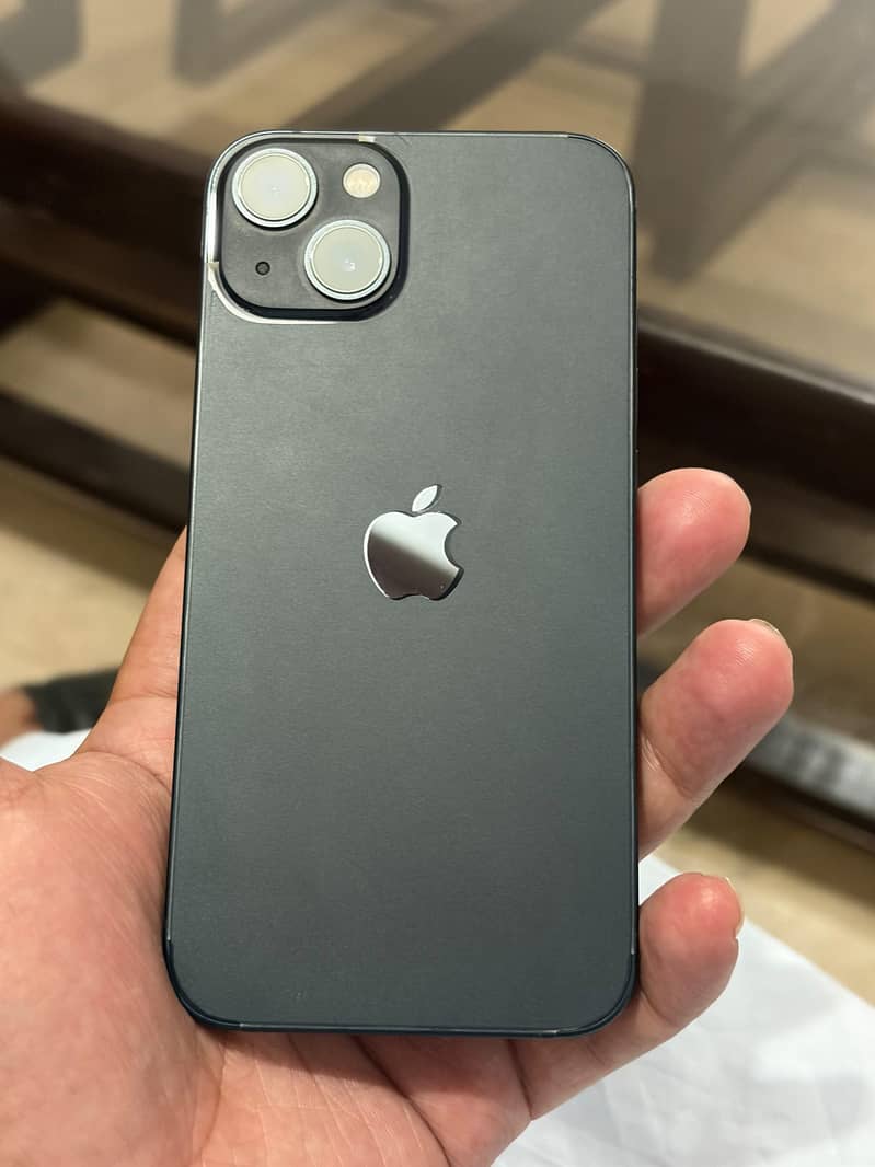 Apple iPhone 13 2