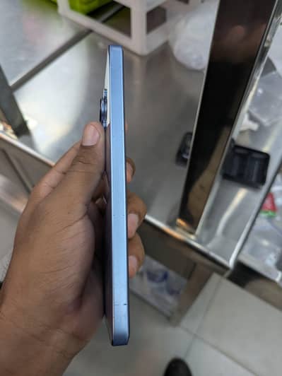 Xiaomi Redmi Note 13 8/128 box charger nhi ha id card ki copy sath