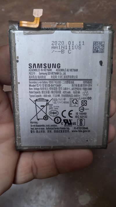 Samsung a71 original bettry+all camera original available