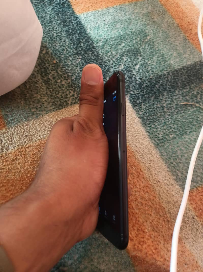 Apple iPhone 7 1