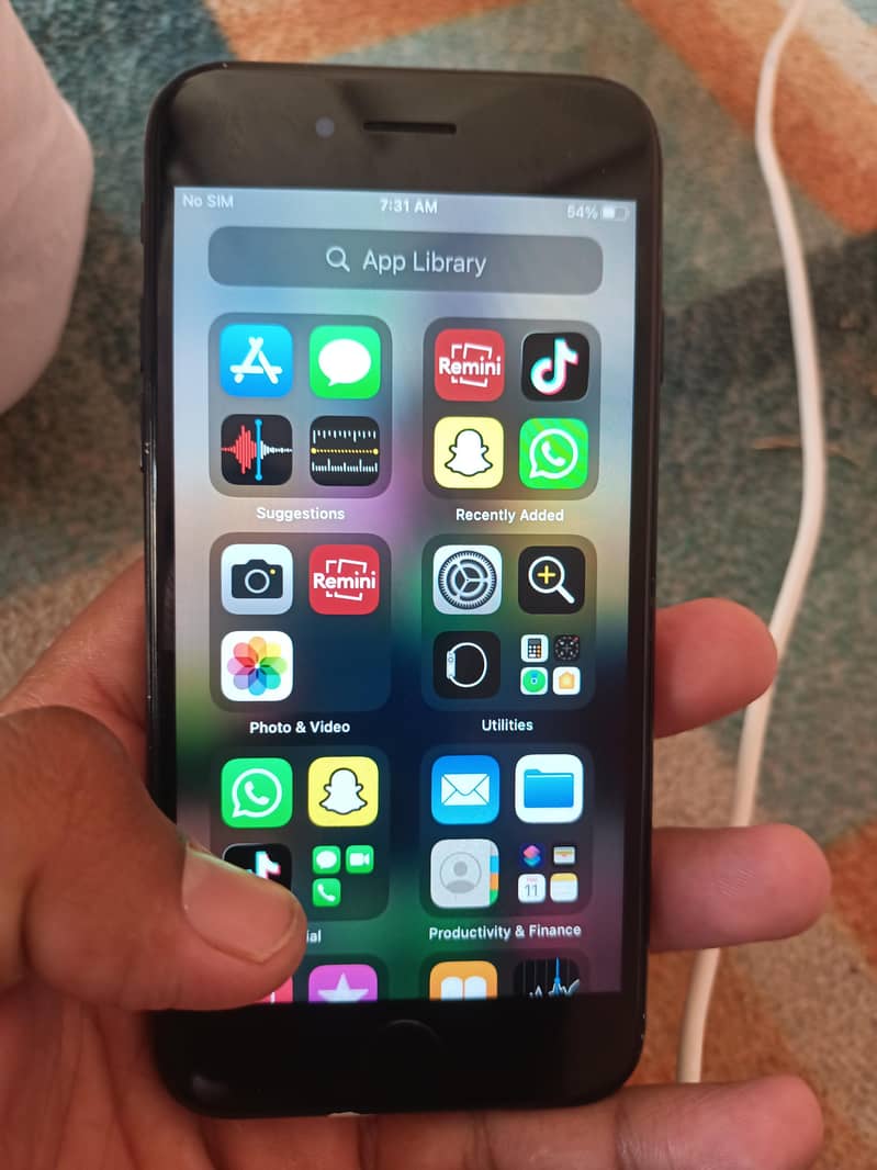 Apple iPhone 7 2