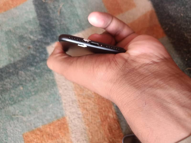 Apple iPhone 7 4