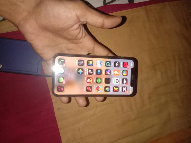 Apple iPhone 11 Pro 3