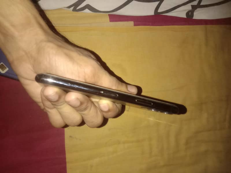 Apple iPhone 11 Pro 7