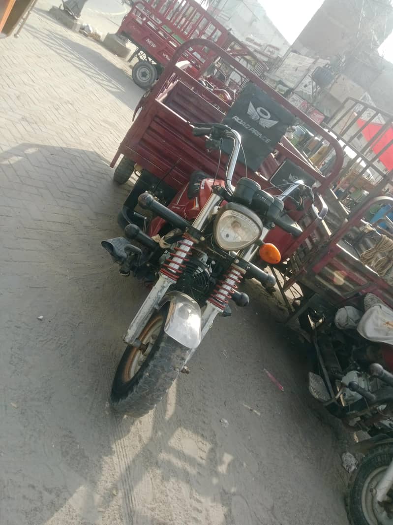 loader rickshaw   red colour 2