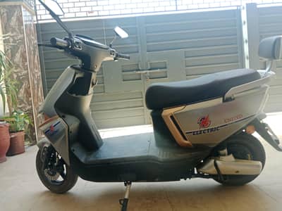 United Smart Pro Electric Scooter 800W for Sale