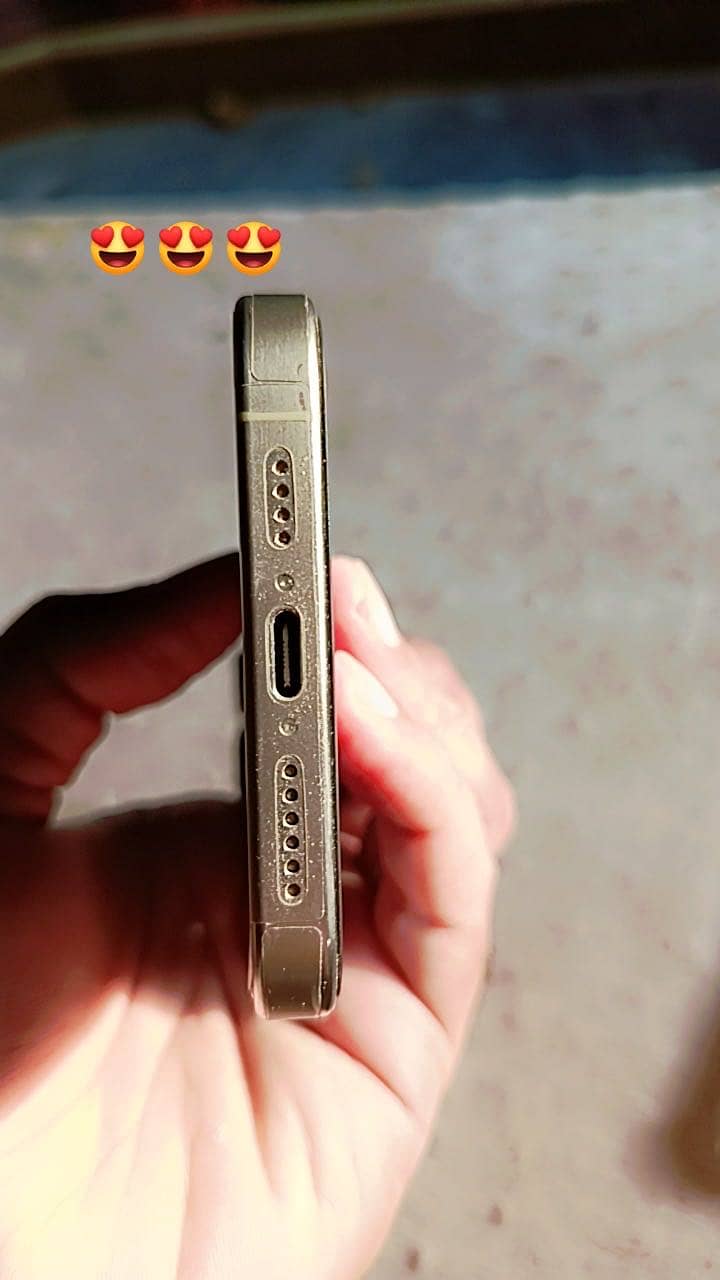 Iphon 15 pro max 3