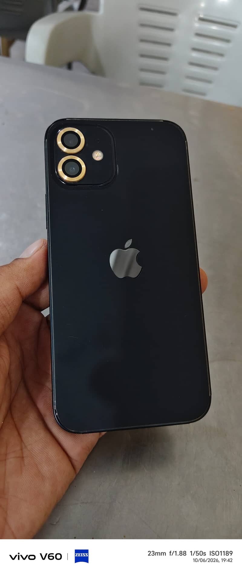 Apple iPhone 12 1