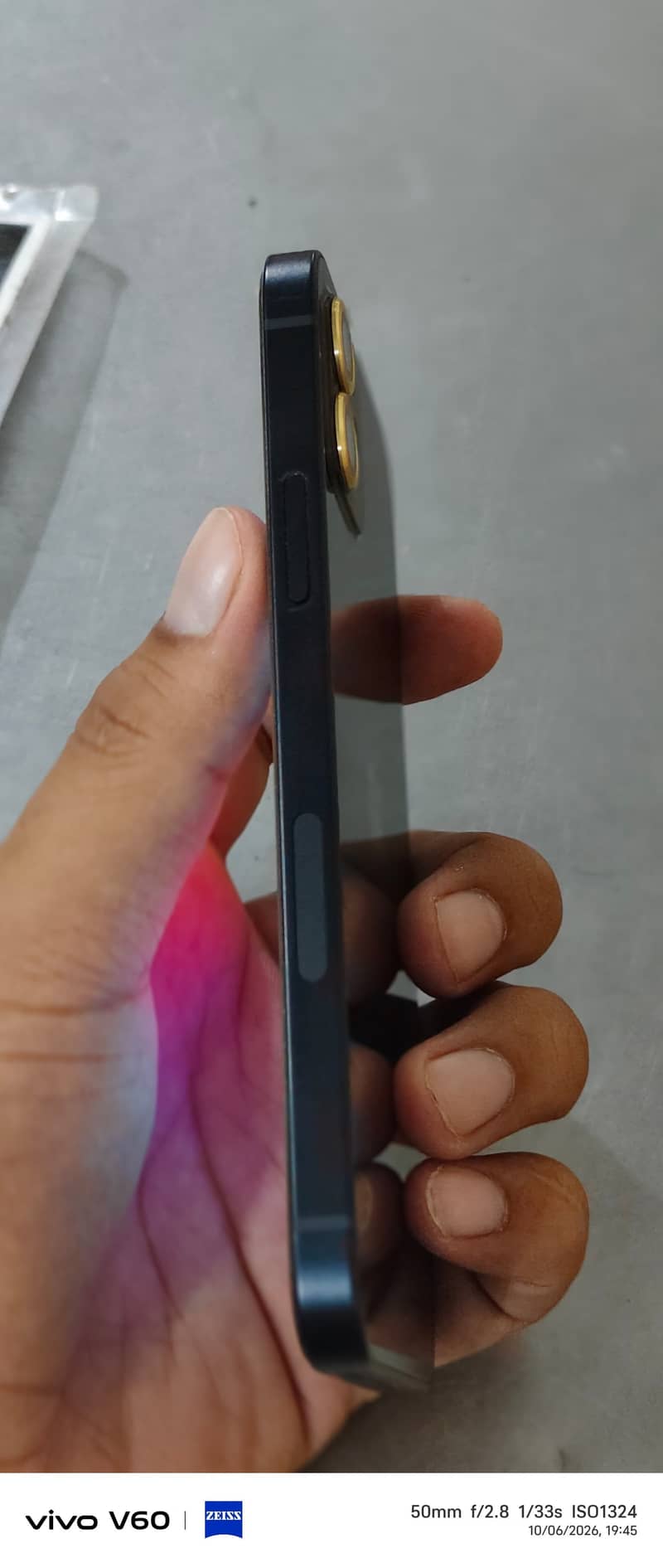 Apple iPhone 12 4