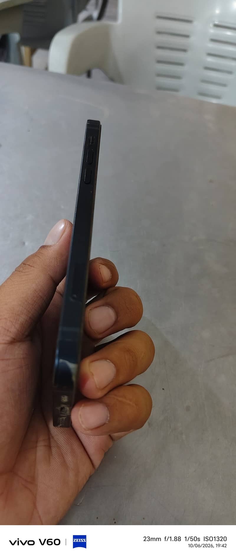 Apple iPhone 12 6