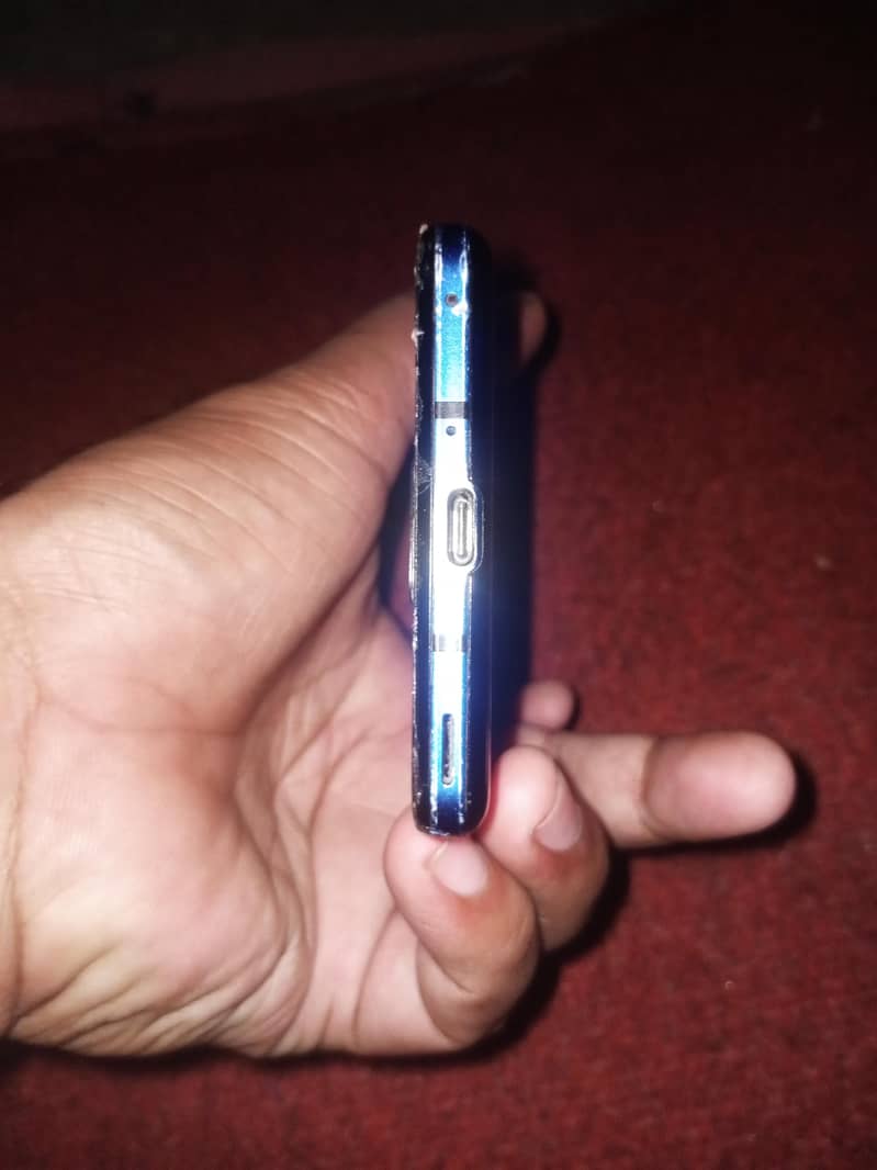 Sharp Aquos R5G 3