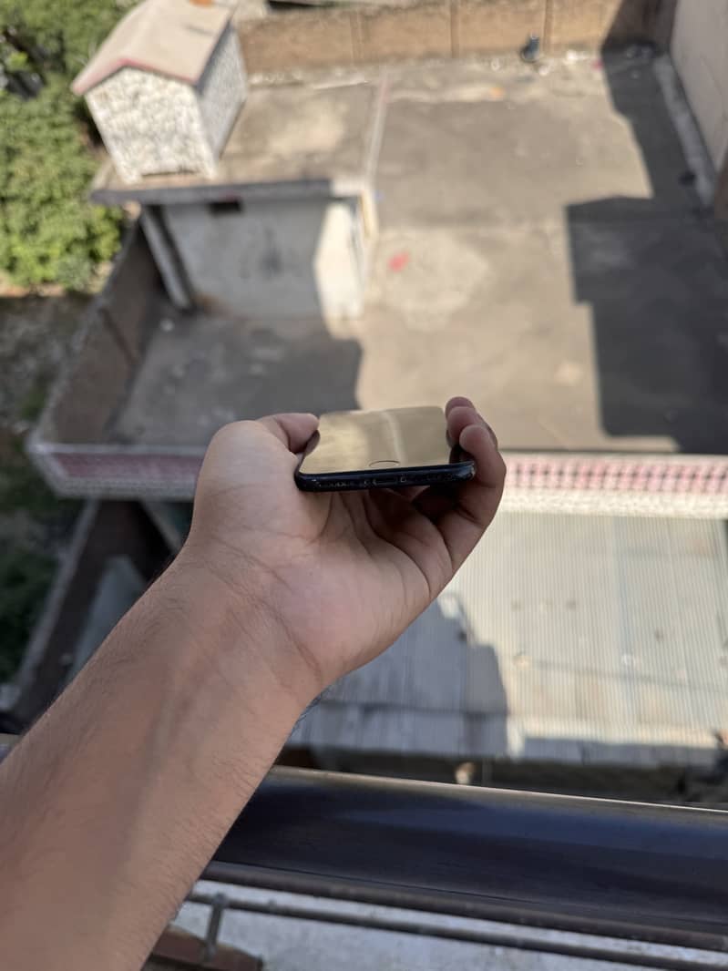 Apple iPhone 7 4