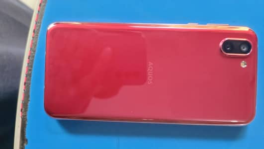 Sharp Aquos R2