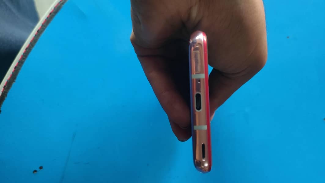 Sharp Aquos R2 2