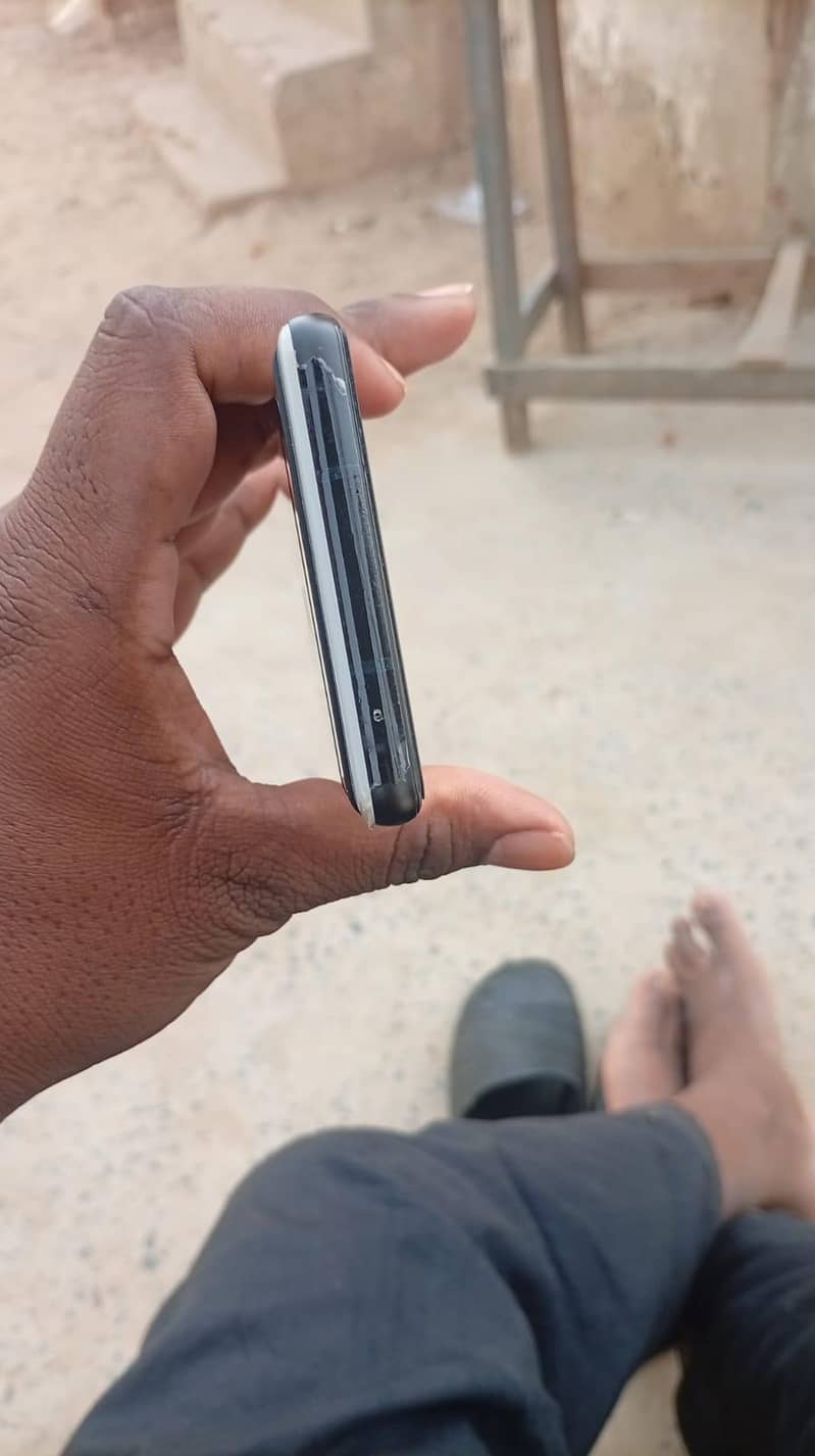 Google Pixel 6a 5