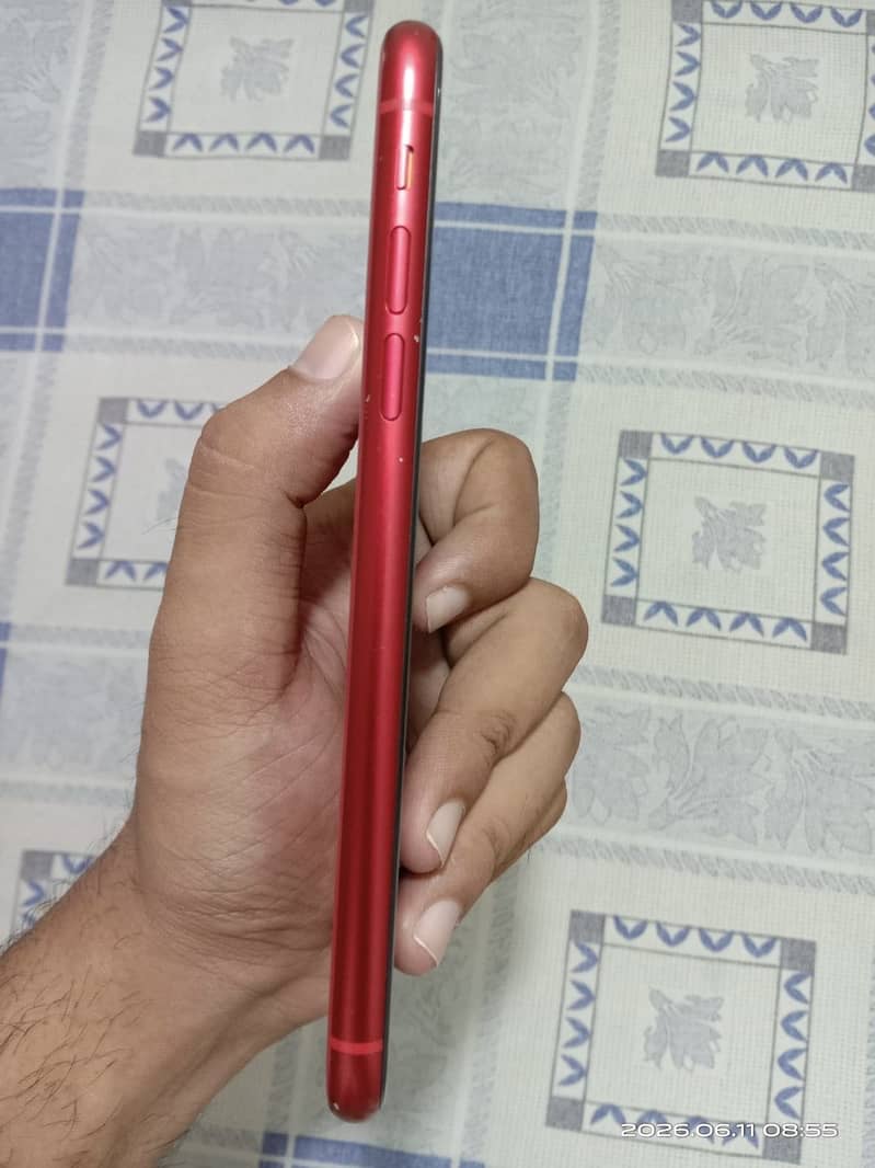 Apple iPhone 11 3