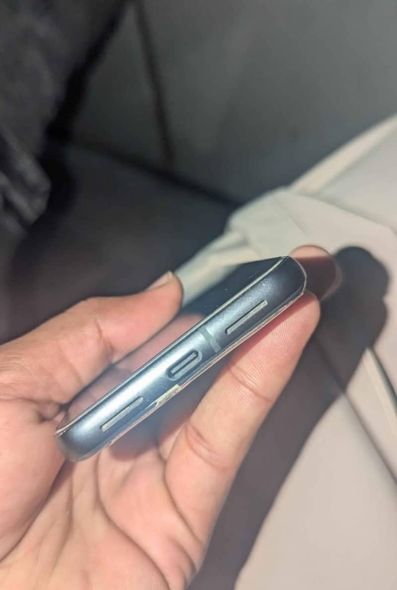 Google Pixel 8 2