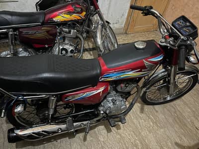 Honda 125 for sale alhmdulilah totally original part's 03251585211