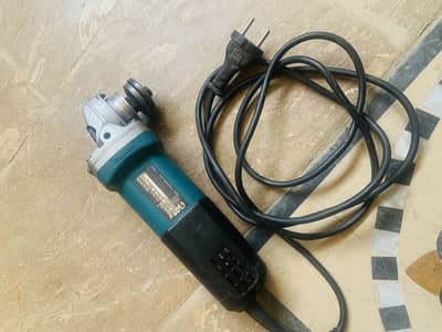 Makita Angle Grinder 9554HN (710W) - Original Saudi Arabia Imported
