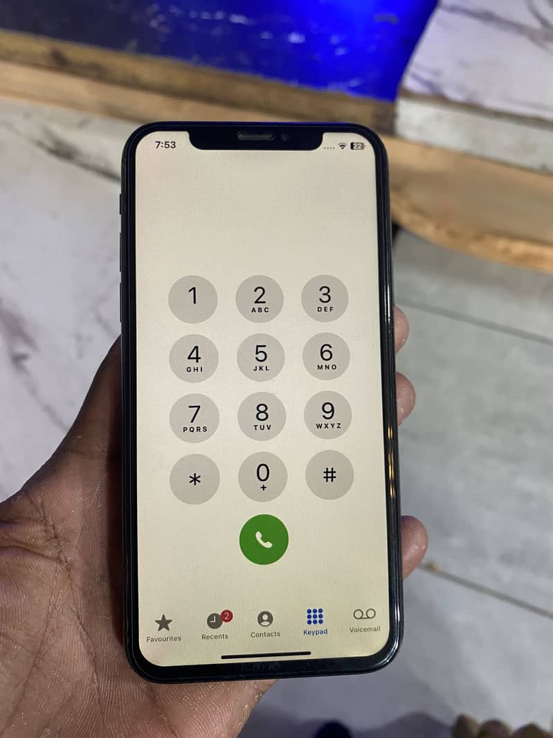 iPhone XS 4