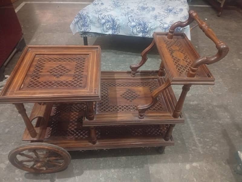 Tea trolley 0